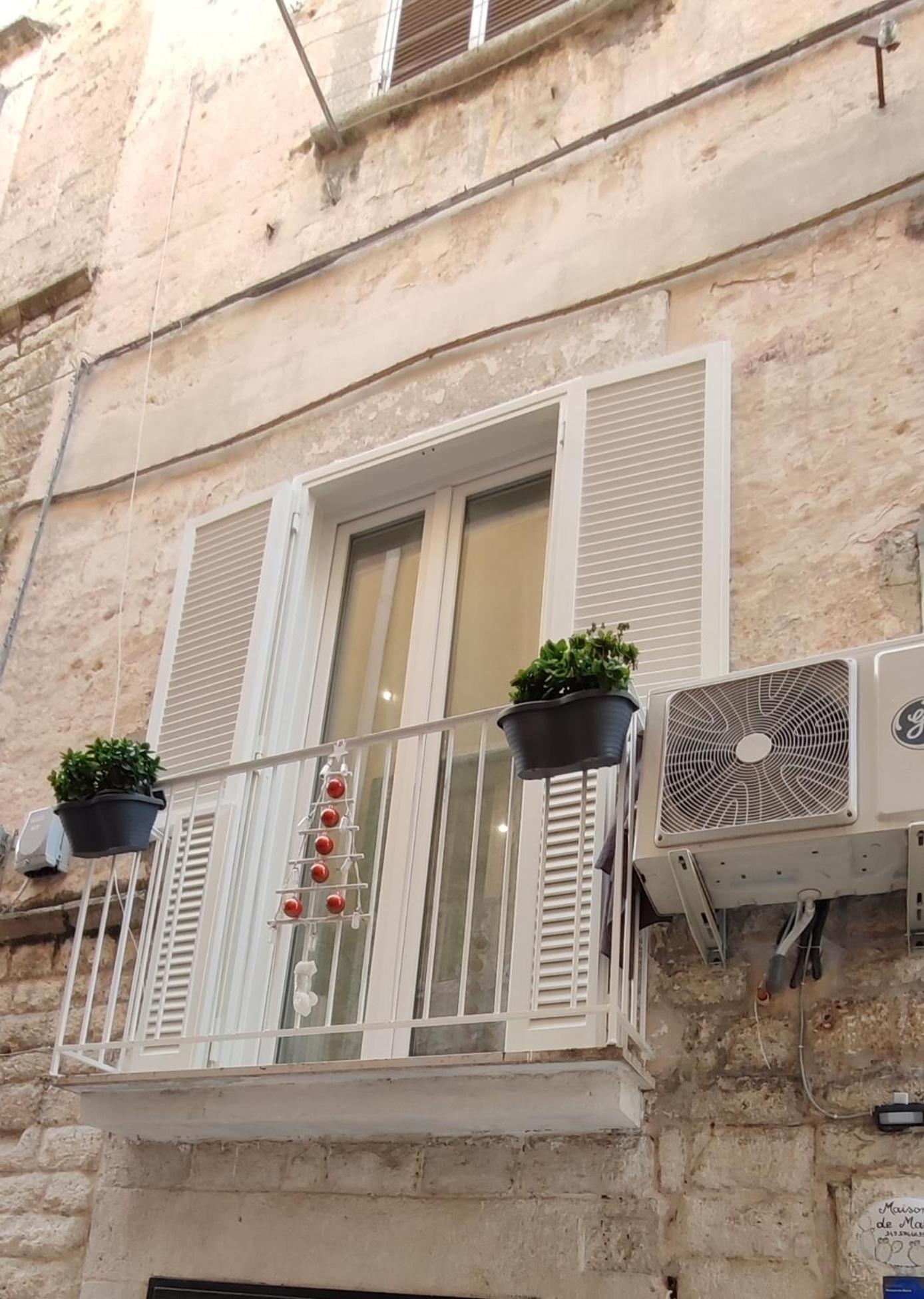 Maison De Marie Trani Bagian luar foto